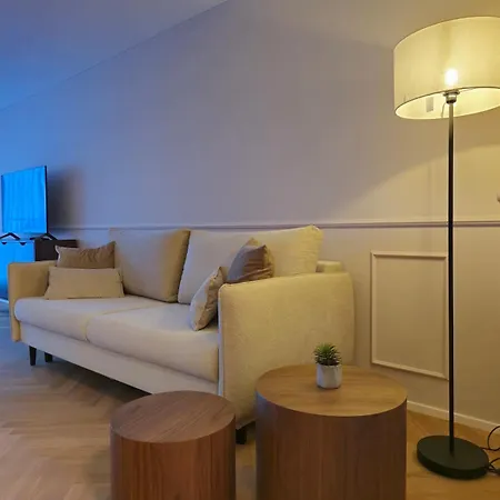 Naehe Bahnhof Und Skistation 英格堡