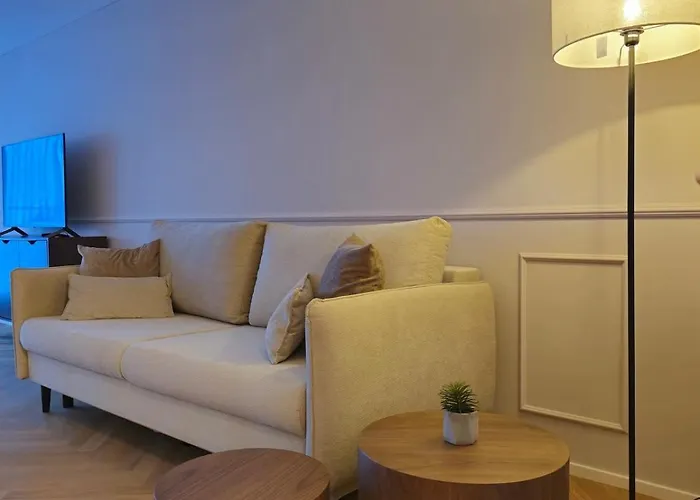 Naehe Bahnhof Und Skistation 英格堡