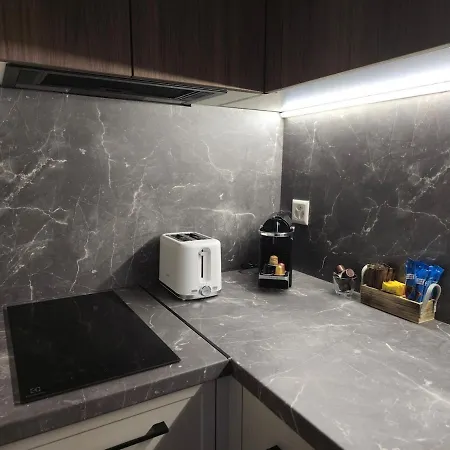 Naehe Bahnhof Und Skistation